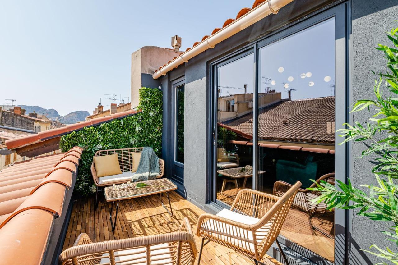 Loft En Ville - Duplex Terrasse Coeur Historique Avec Vue Degagee & Parking Souterrain Offert La Ciotat Exterior photo