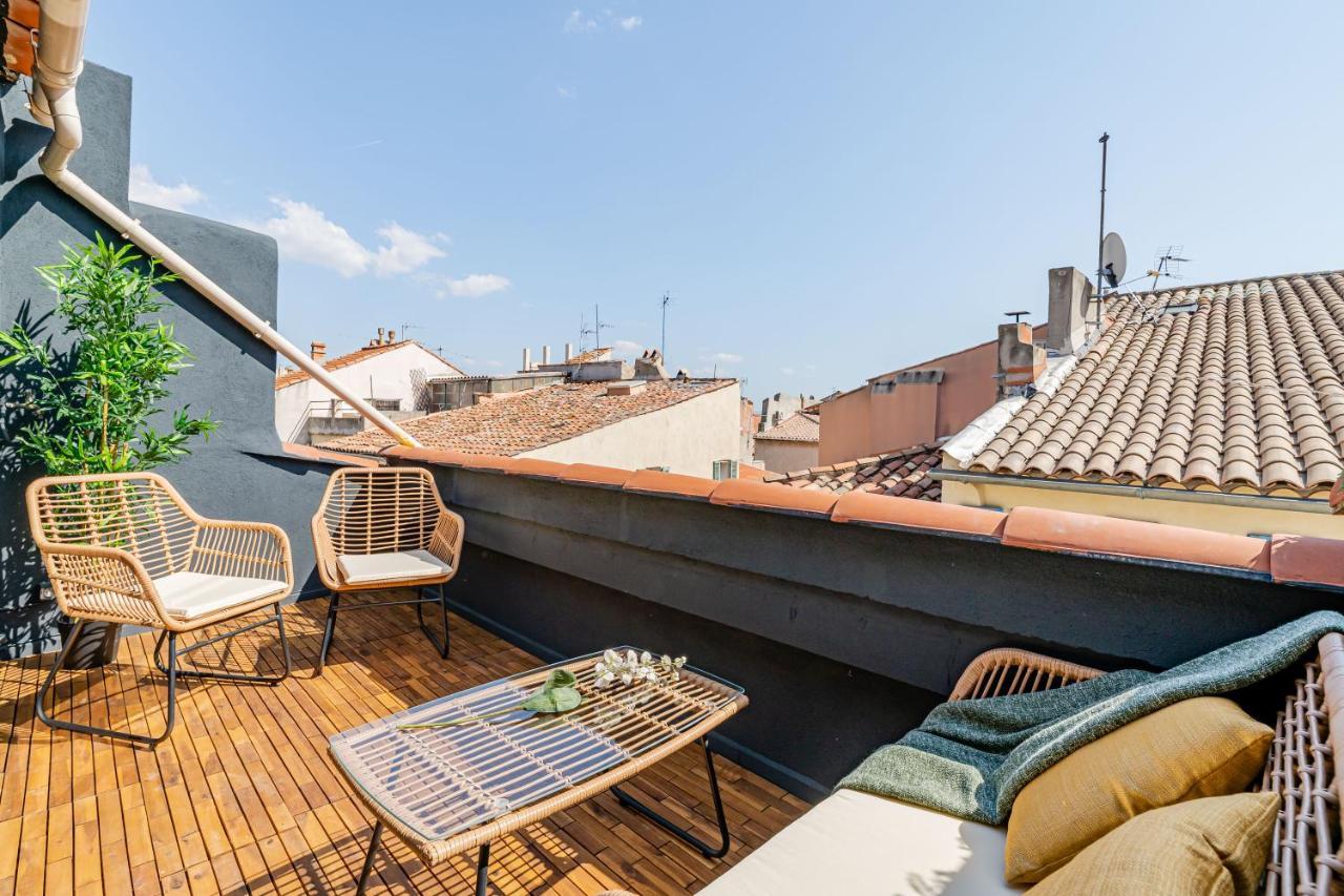Loft En Ville - Duplex Terrasse Coeur Historique Avec Vue Degagee & Parking Souterrain Offert La Ciotat Exterior photo