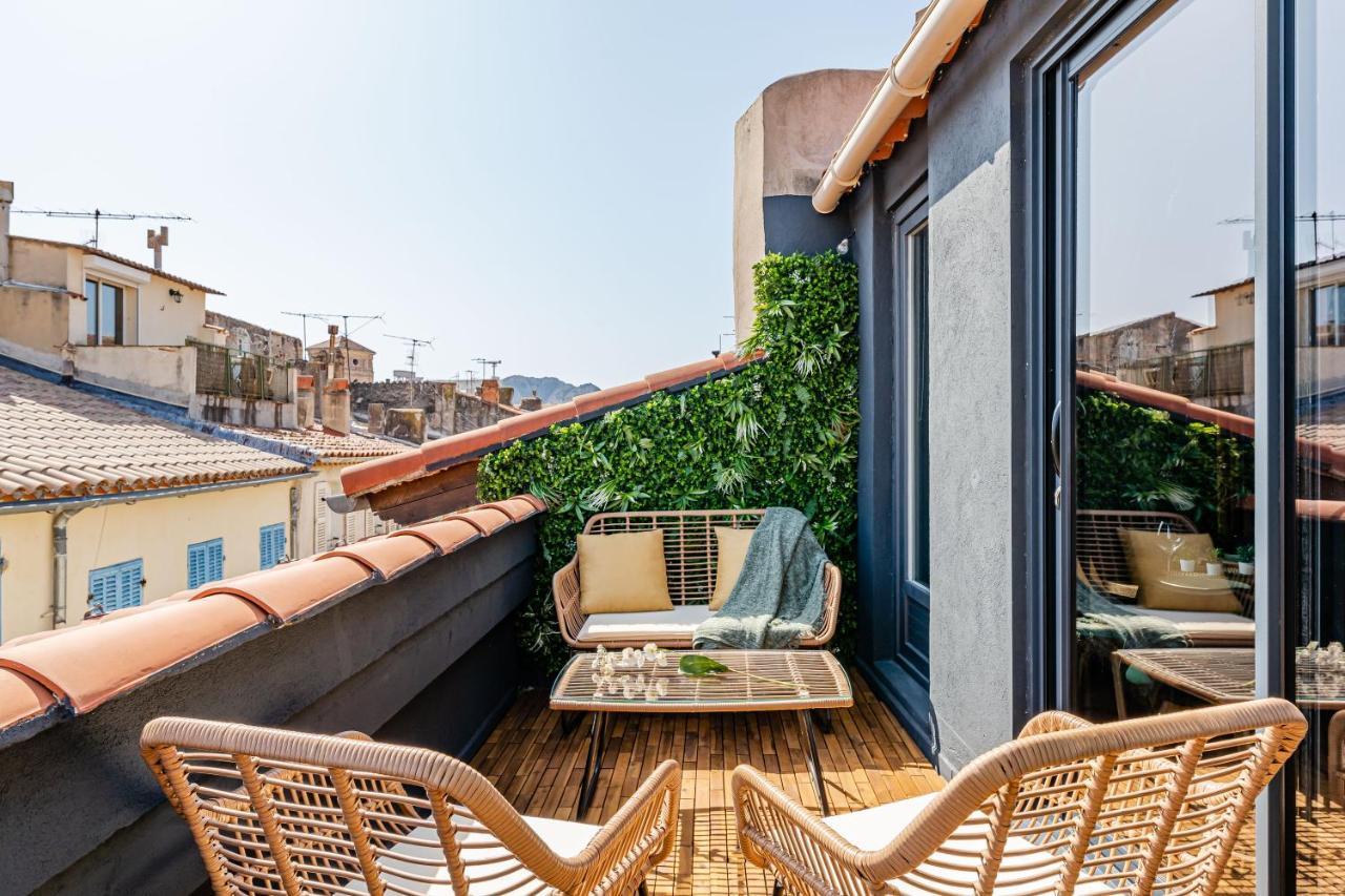Loft En Ville - Duplex Terrasse Coeur Historique Avec Vue Degagee & Parking Souterrain Offert La Ciotat Exterior photo